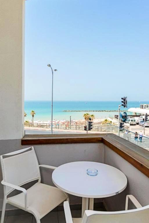 Olive Gordon By The Beach Tel Aviv-Jaffa Exterior foto